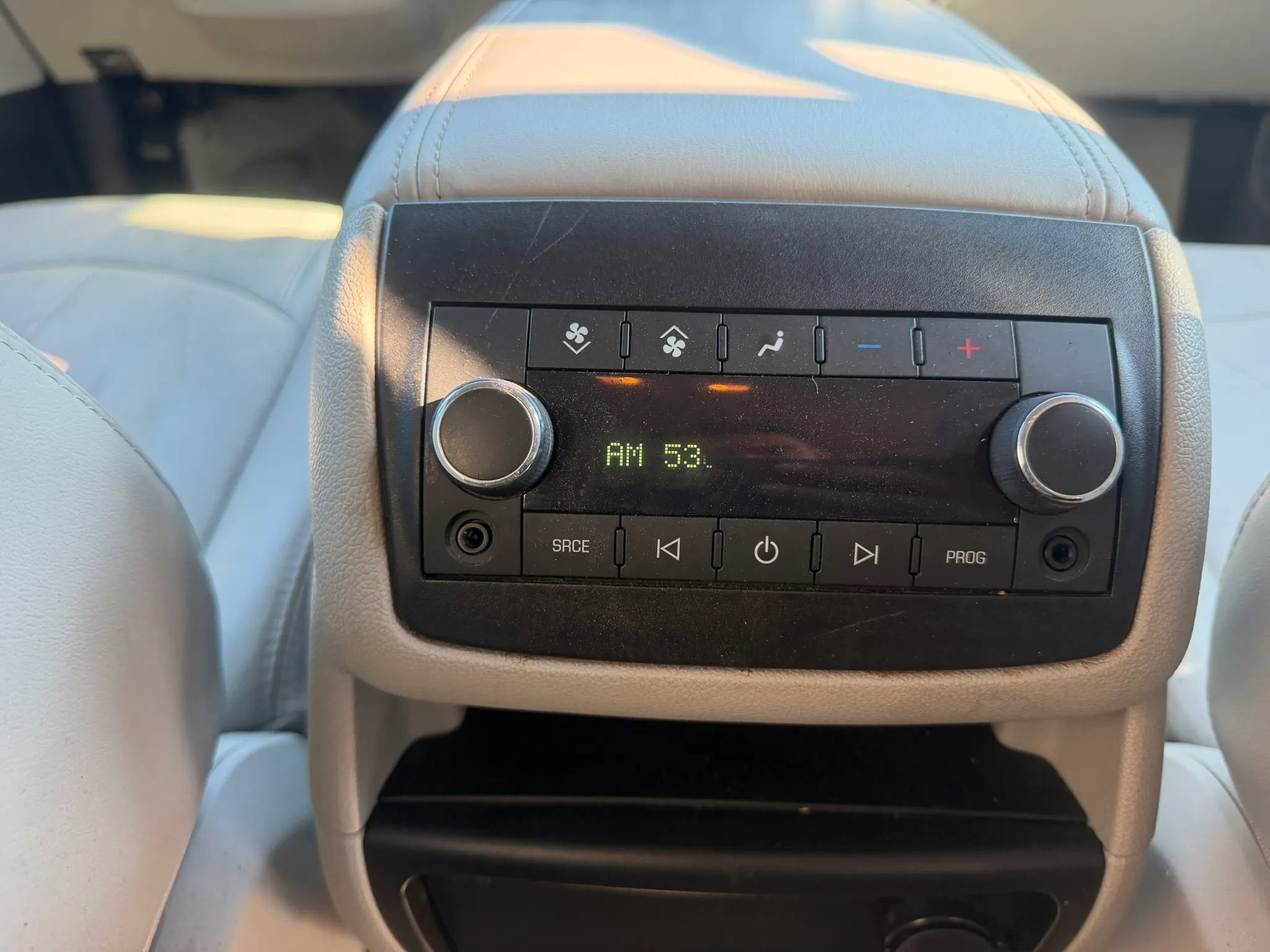 Used 2012 GMC Acadia SLT image 32