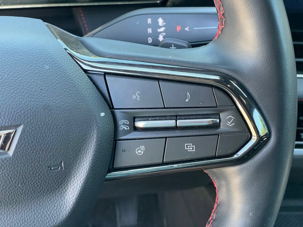 Used 2025 Chevrolet Equinox RS w/ Safety and Technology Package FWD image 17