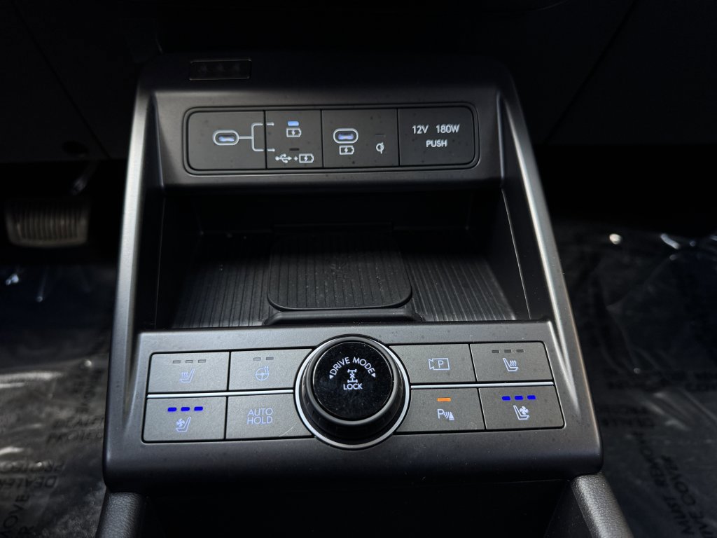 Used 2024 Hyundai Kona Limited image 25