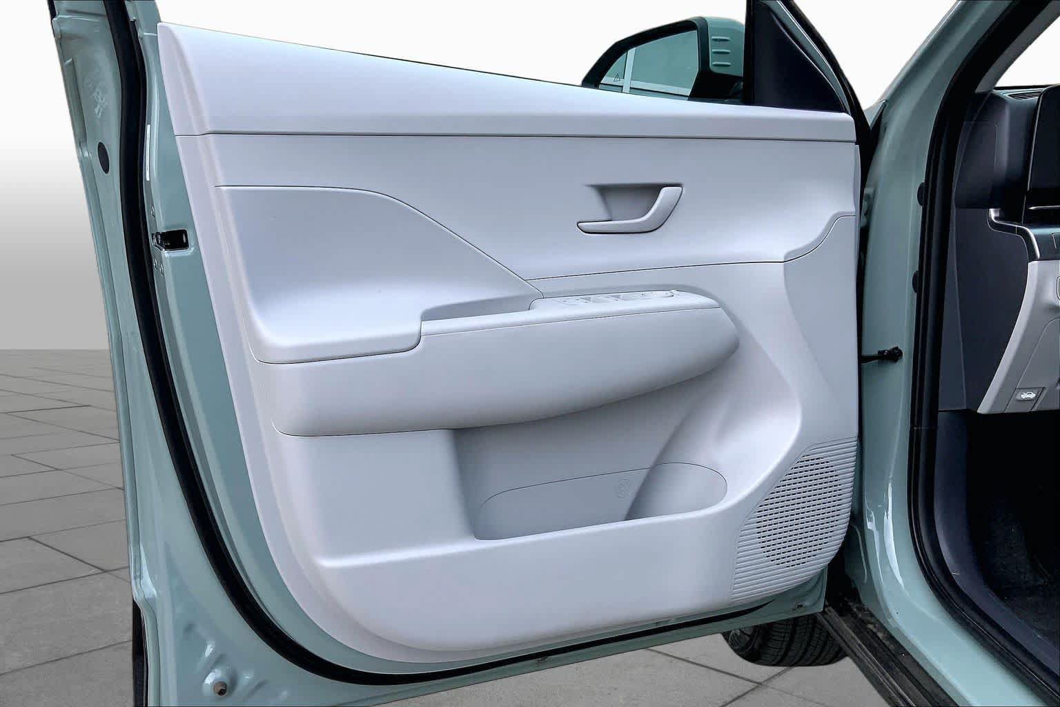 Used 2026 Hyundai Kona SE FWD image 21