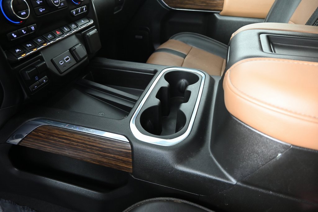 Used 2021 Chevrolet Silverado 1500 High Country w/ Technology Package image 38