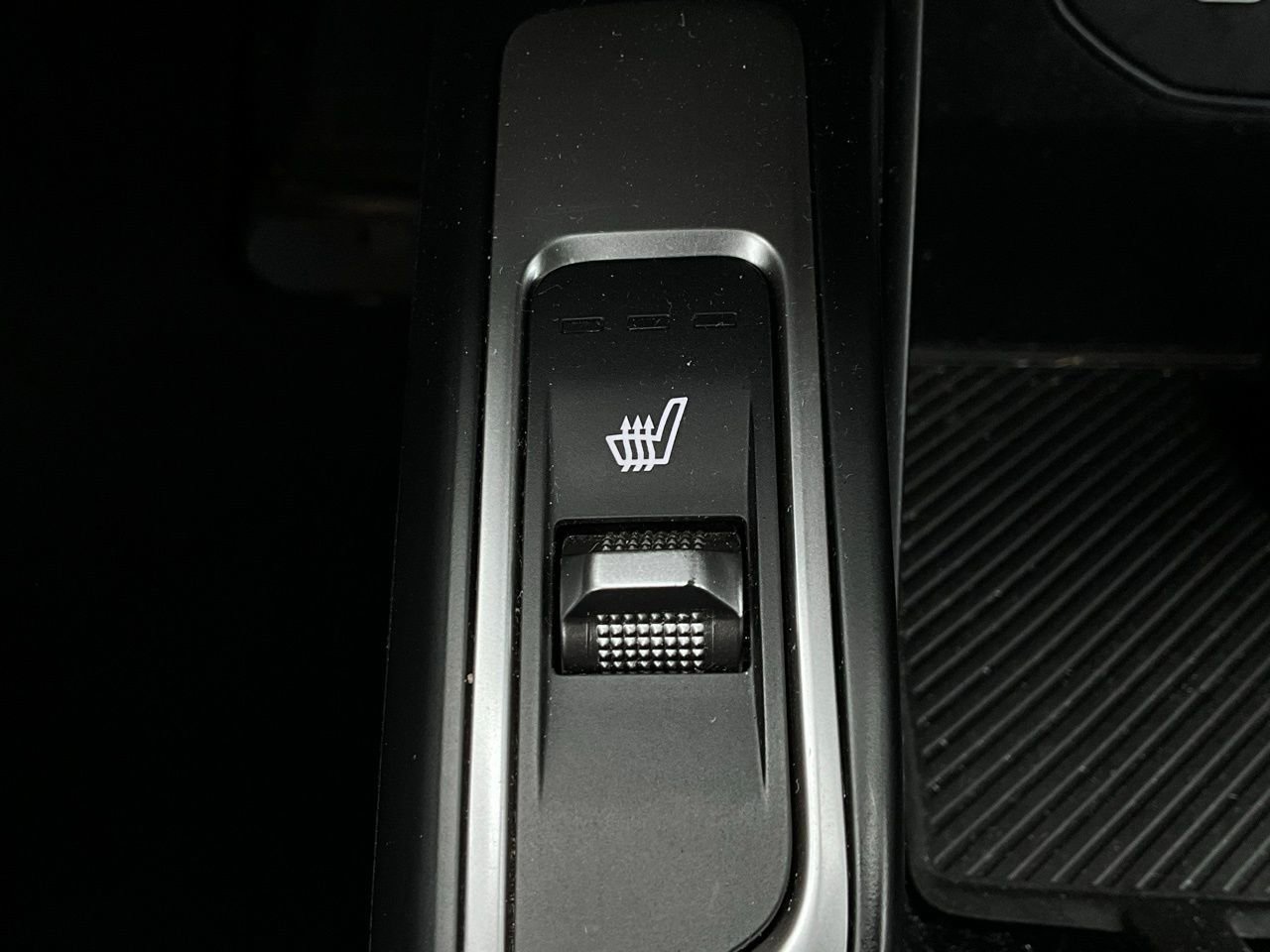 Used 2024 Kia Sorento S image 29