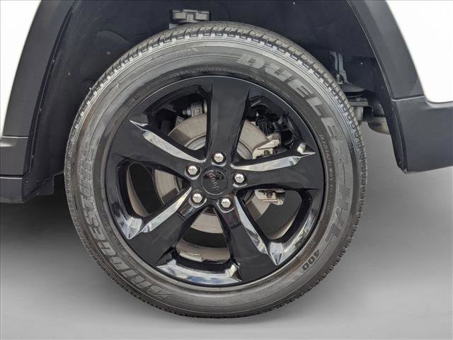 Used 2023 Jeep Grand Cherokee Altitude image 23