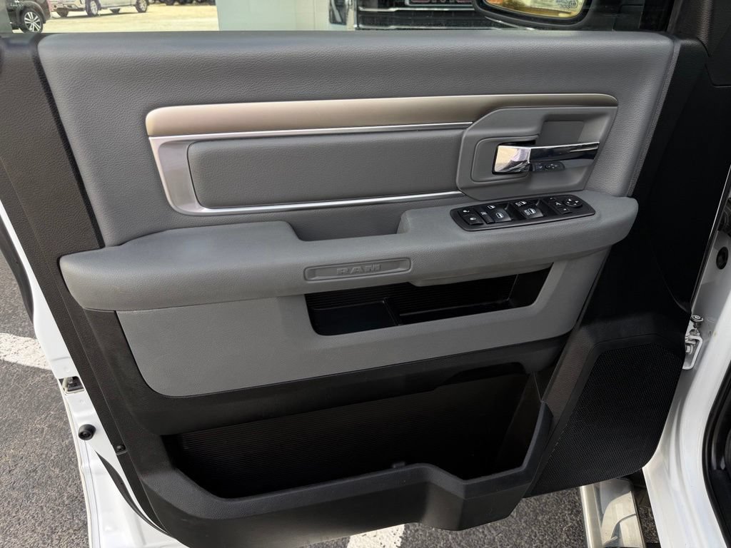 Used 2018 RAM 1500 Lone Star AWD/4WD image 11