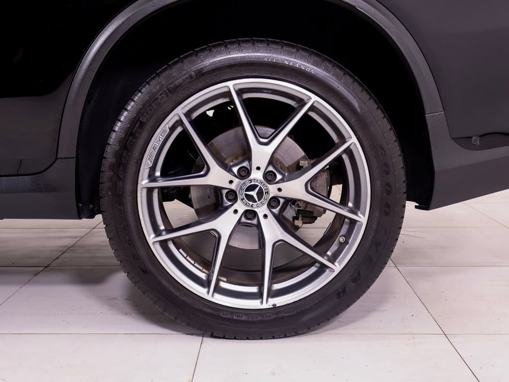 Used 2022 Mercedes-Benz GLC 300 4MATIC image 21