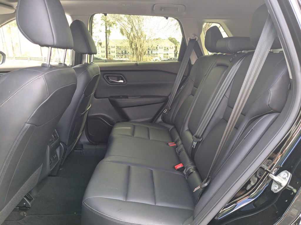 Used 2023 Nissan Rogue SL w/ SL Premium Package image 12