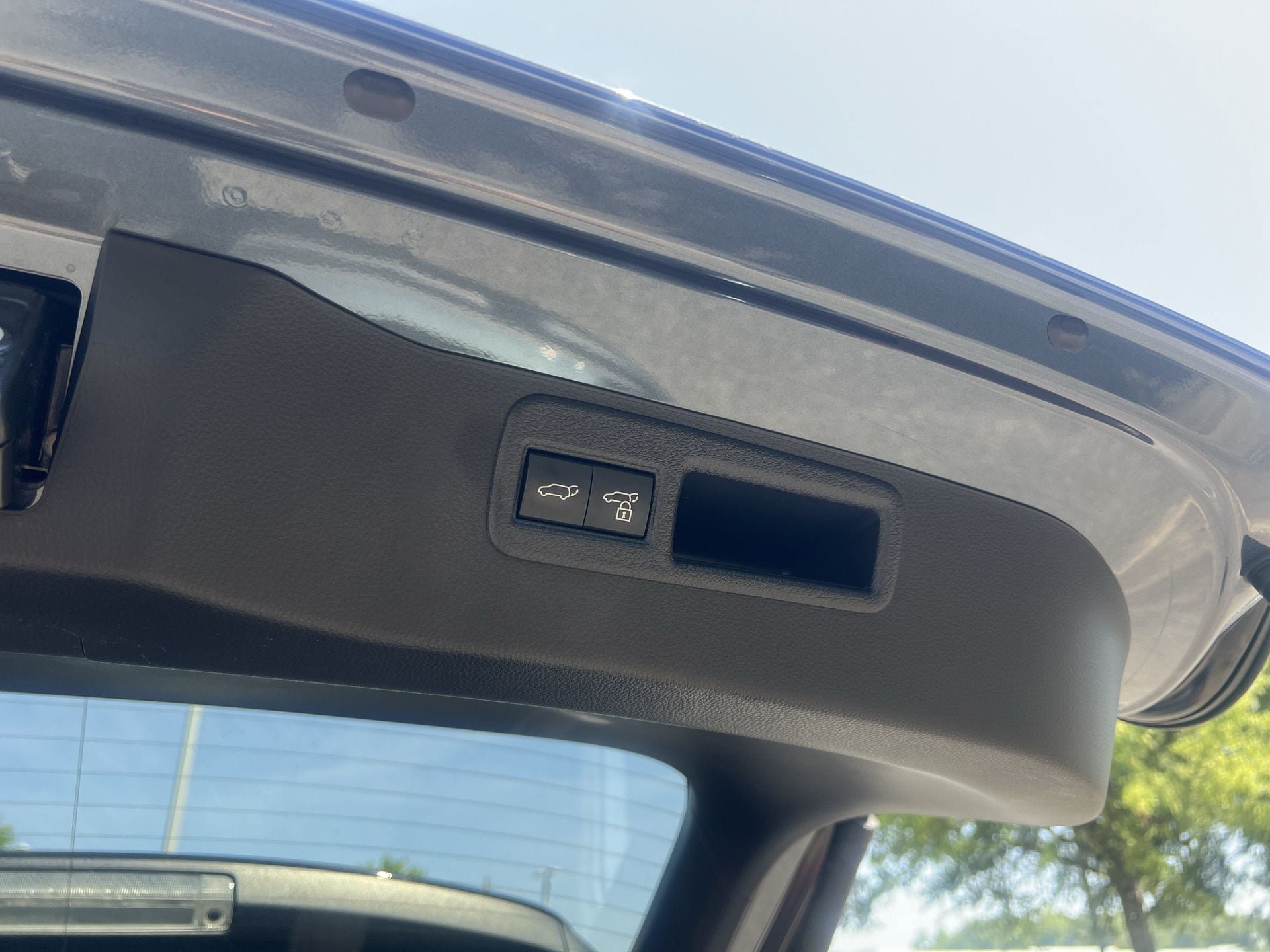 Used 2021 Toyota Venza LE w/ Carpet Mat Package (TMS) AWD/4WD image 18