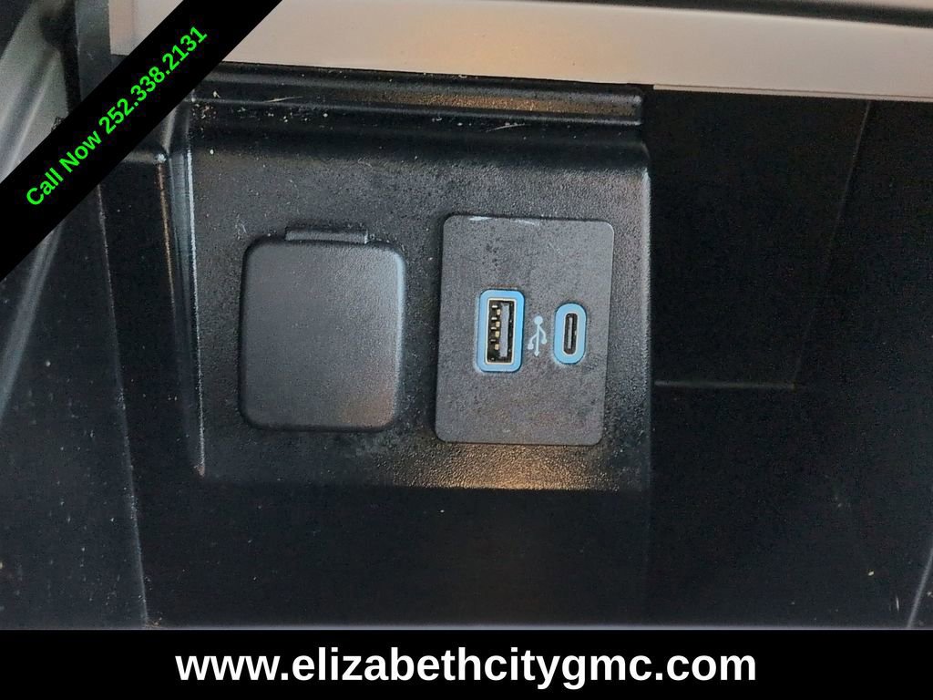 Used 2022 Ford Explorer XLT w/ Equipment Group 202A RWD image 31