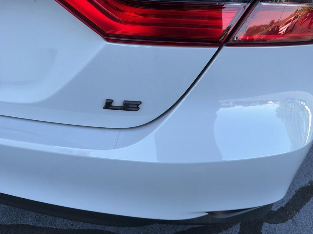 Used 2023 Toyota Camry LE FWD image 17