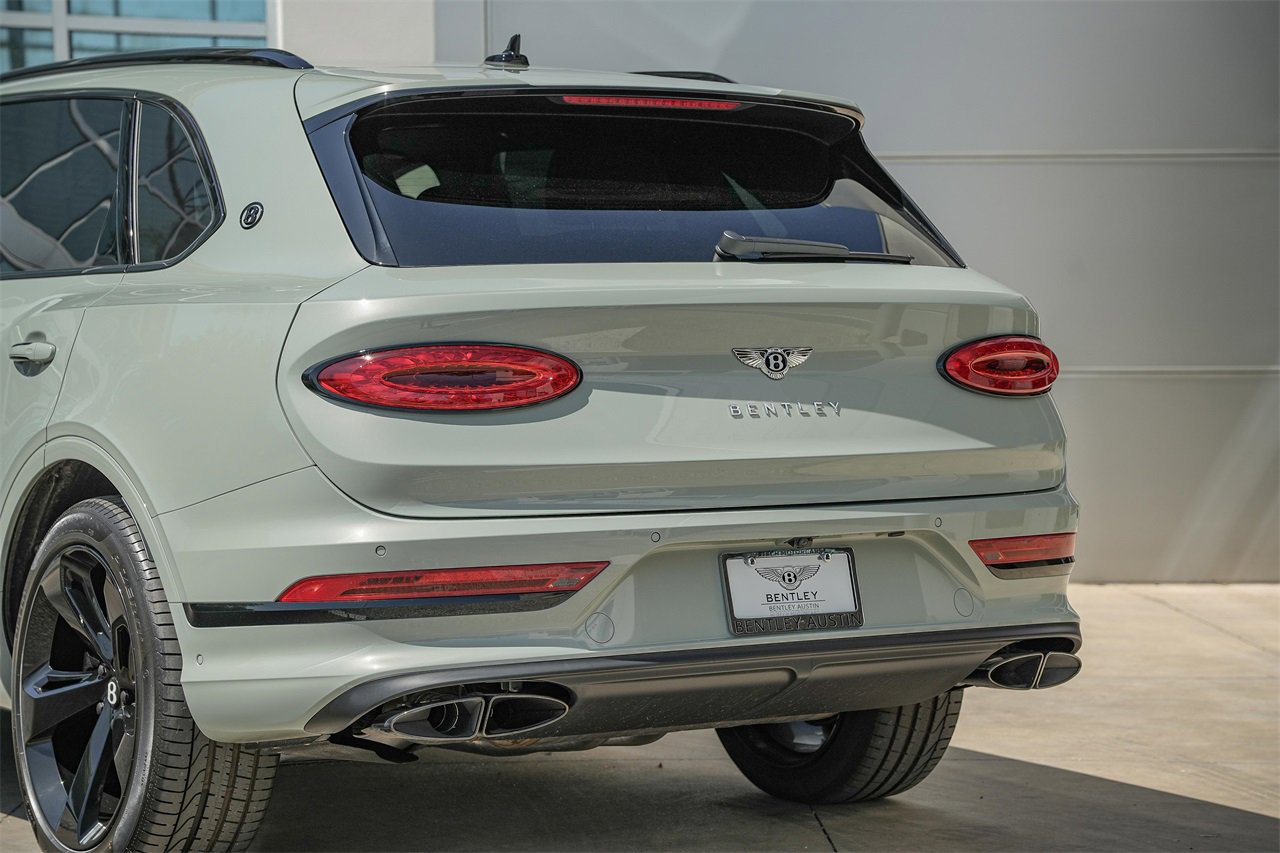 New 2025 Bentley Bentayga Extended Wheelbase image 15