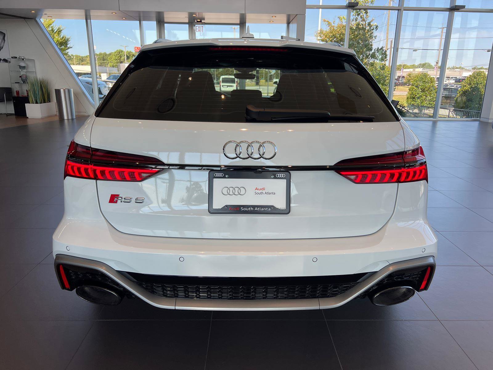New 2025 Audi RS 6 performance image 6