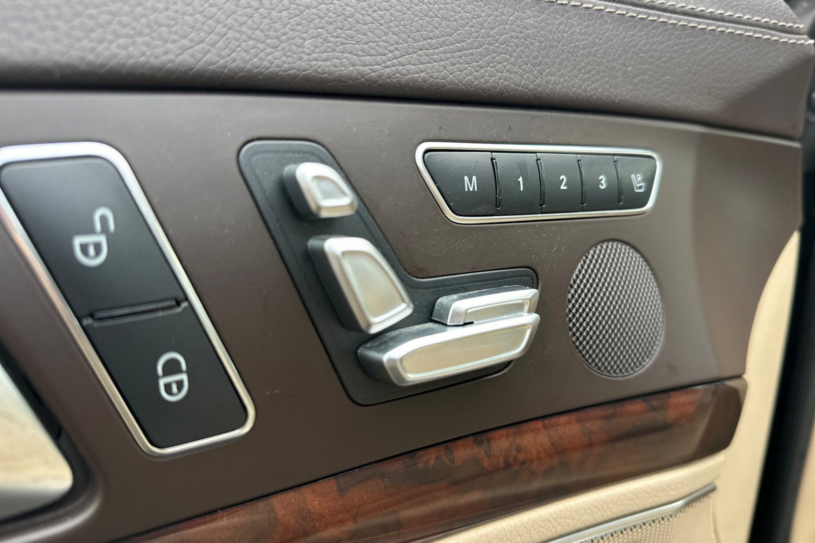 Used 2015 Mercedes-Benz SL 63 AMG image 12