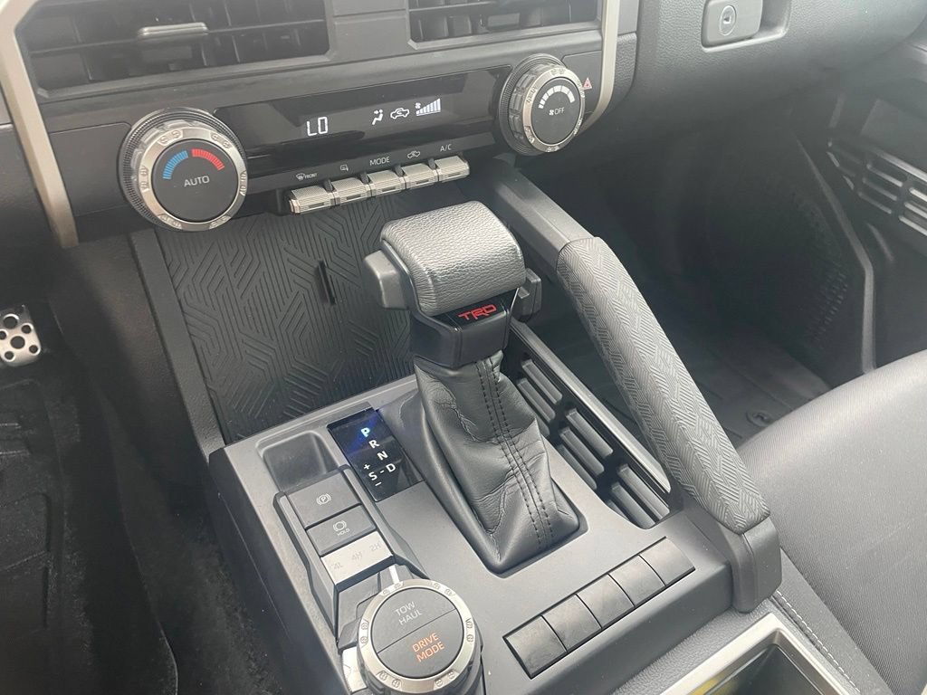 Used 2024 Toyota Tacoma TRD Sport AWD/4WD image 18