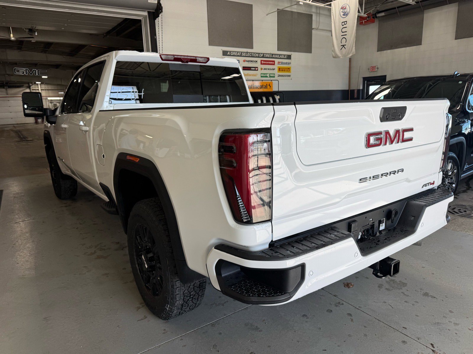 New 2026 GMC Sierra 2500 AT4 w/ AT4 Premium Plus Package image 7