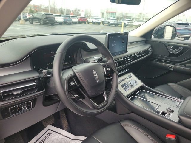 Certified 2023 Lincoln Aviator AWD w/ Premium Package image 30