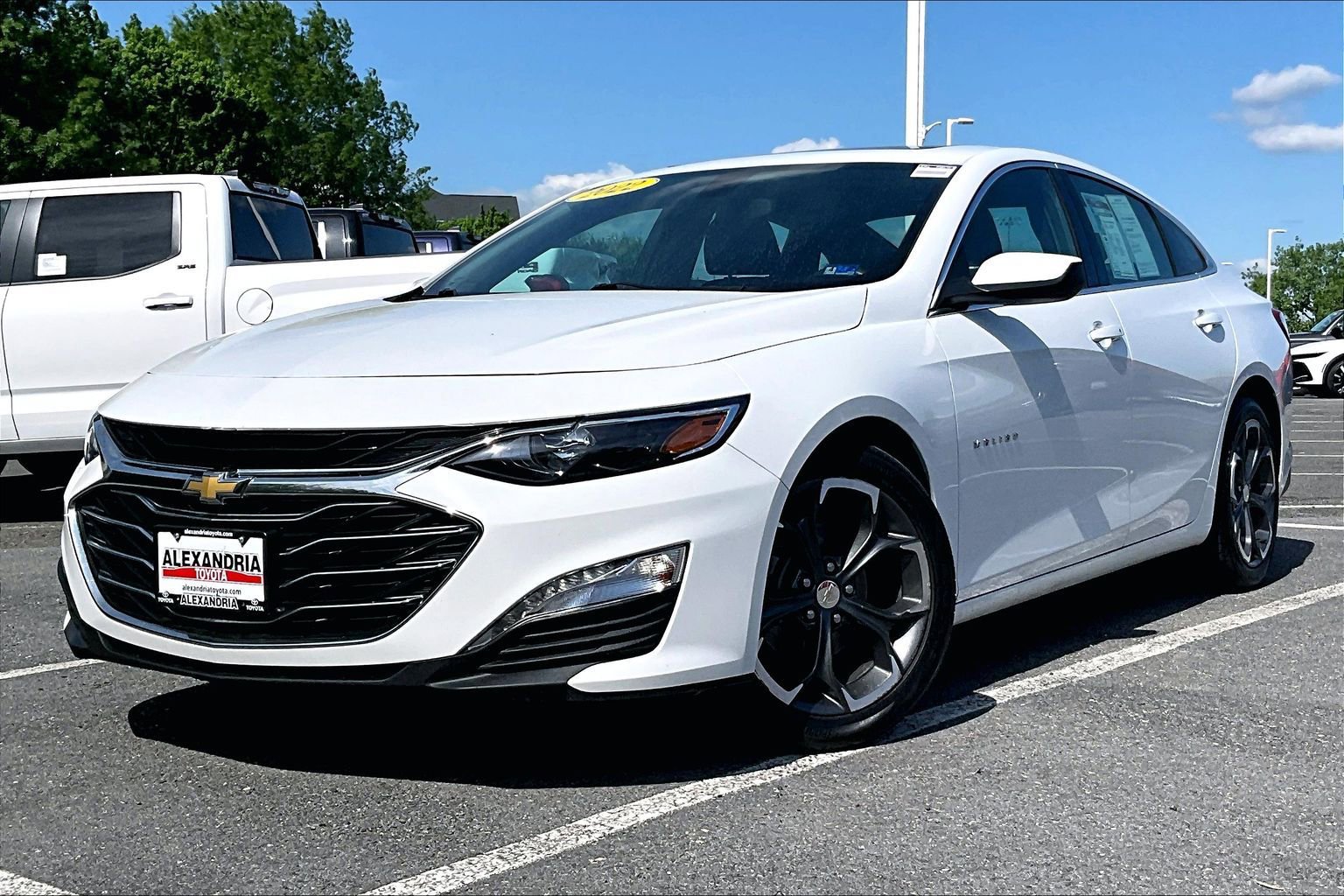Used 2022 Chevrolet Malibu LT image 1