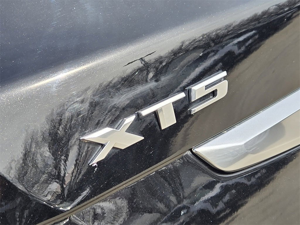 Used 2022 Cadillac XT5 Premium Luxury image 17