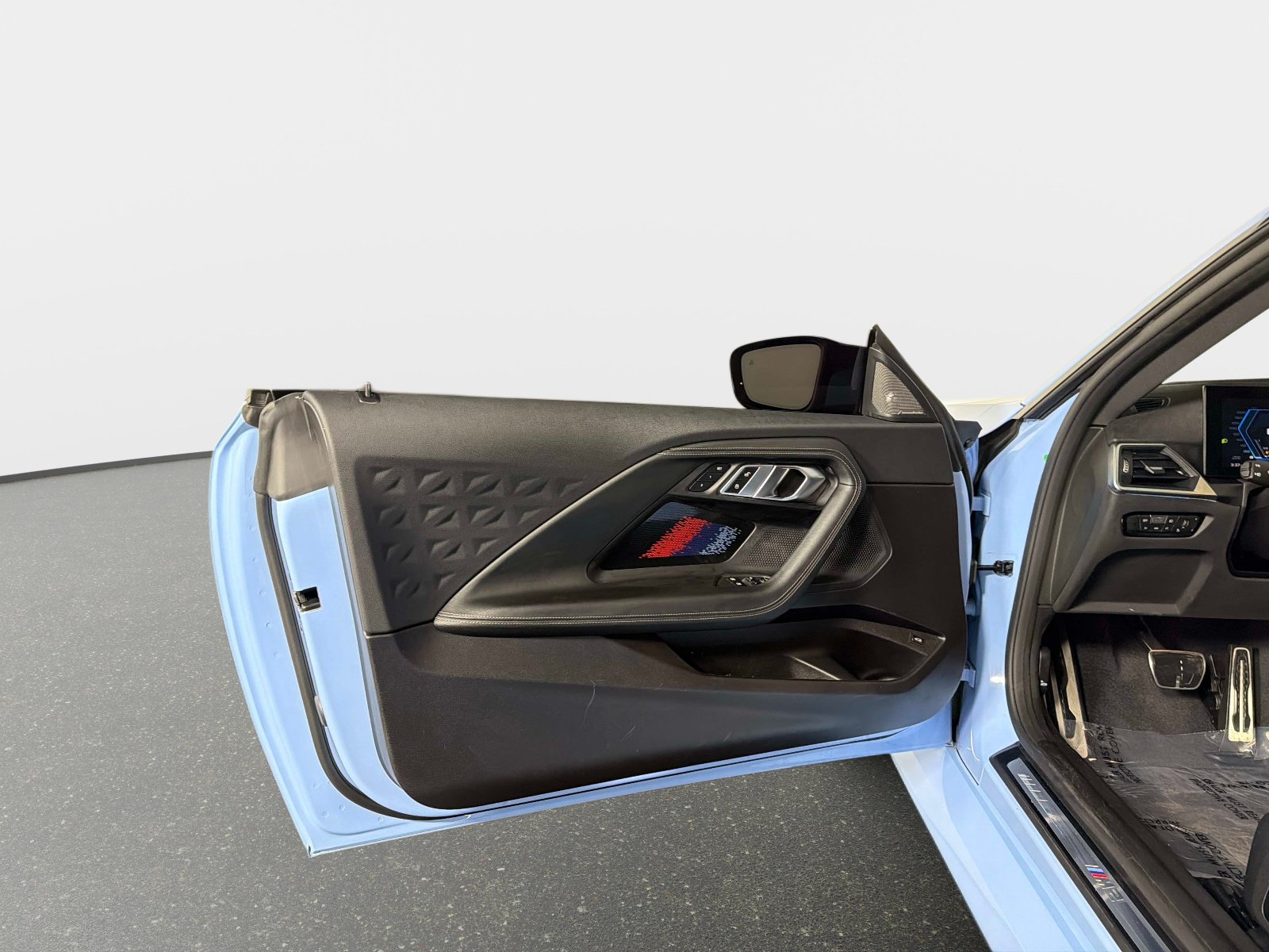 Used 2023 BMW M2 w/ Lighting Package RWD image 27