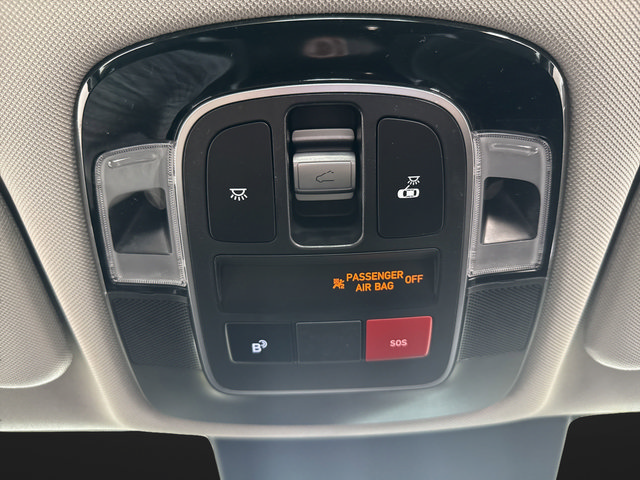 Certified 2025 Hyundai Sonata Limited FWD image 26