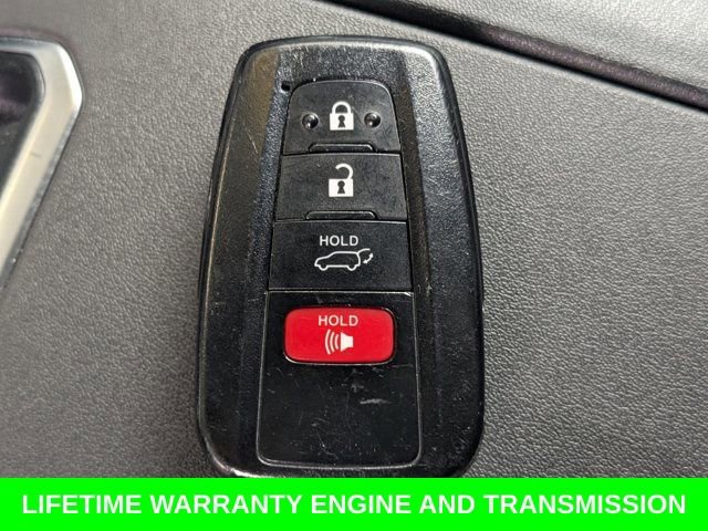 Used 2022 Toyota Highlander XSE AWD/4WD image 31
