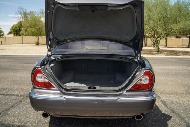 Used 2006 Jaguar XJ8 RWD image 88