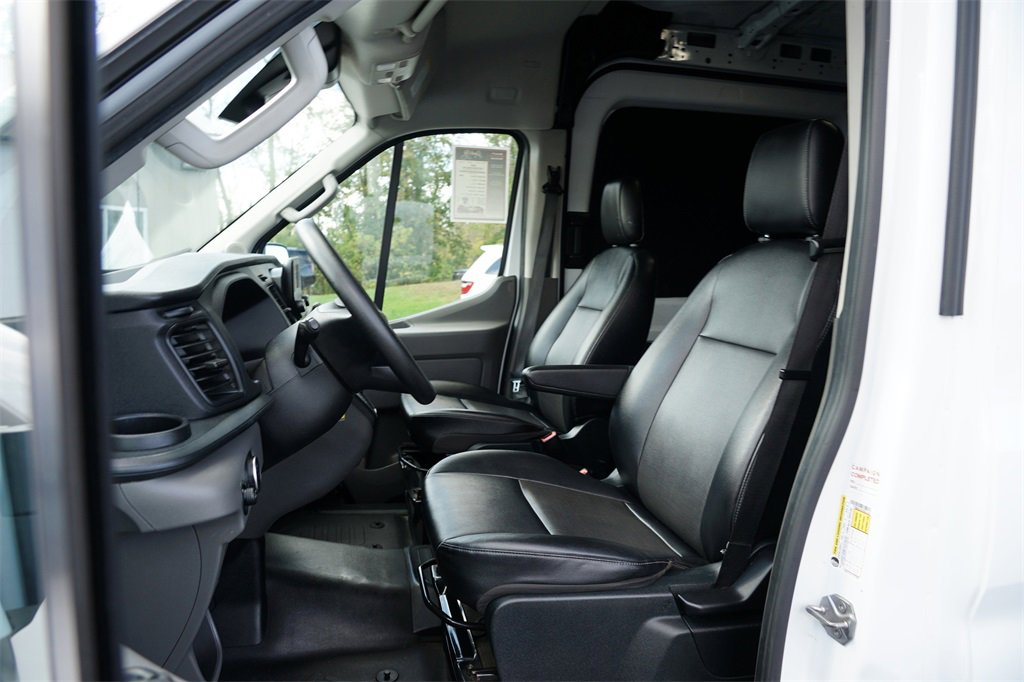 Used 2023 Ford Transit 250 Medium Roof AWD w/ Load Area Protection Package image 22