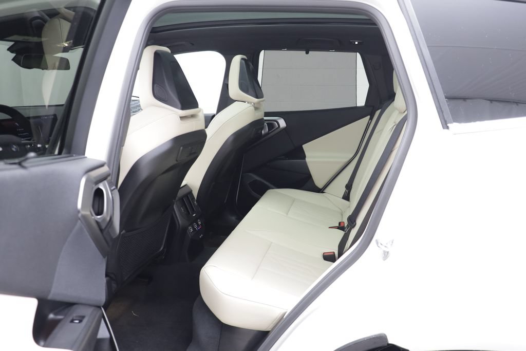 Used 2026 BMW X3 xDrive30i w/ Premium Package AWD/4WD image 12