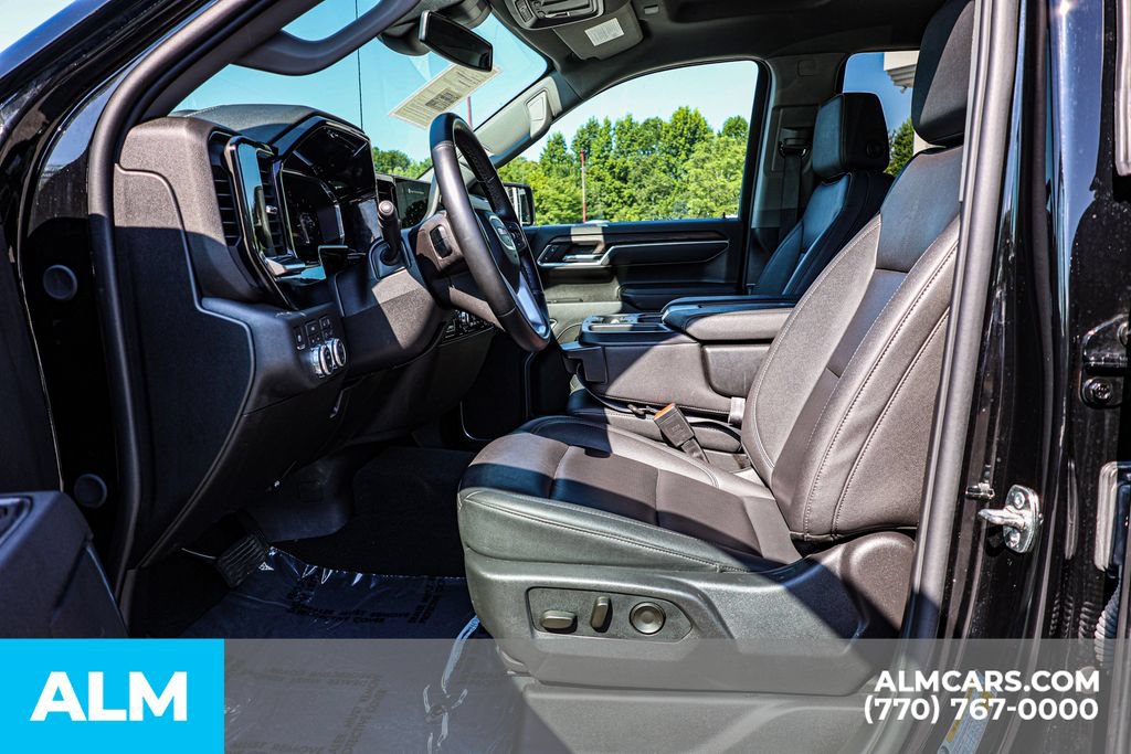Used 2026 GMC Sierra 1500 SLT AWD/4WD image 17