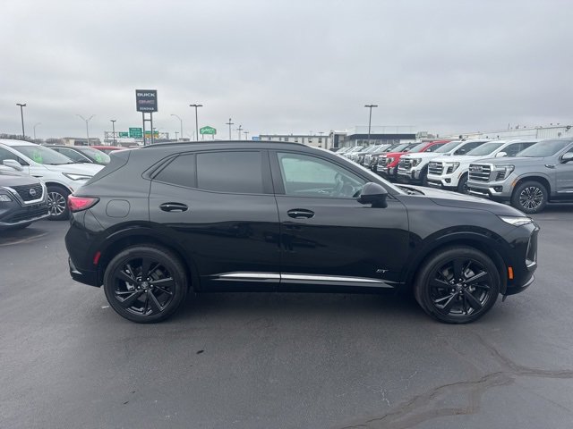 Used 2025 Buick Envision Sport Touring image 2