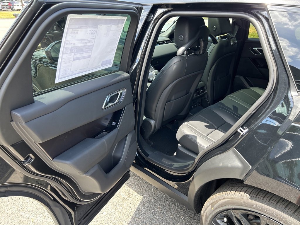 New 2026 Land Rover Range Rover Velar Dynamic SE image 27