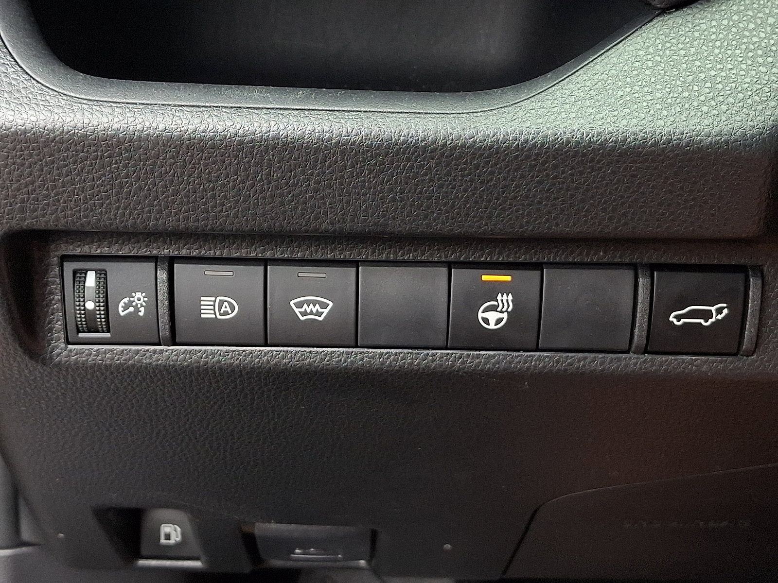 Used 2024 Toyota RAV4 SE w/ Weather & Moonroof Package AWD/4WD image 27