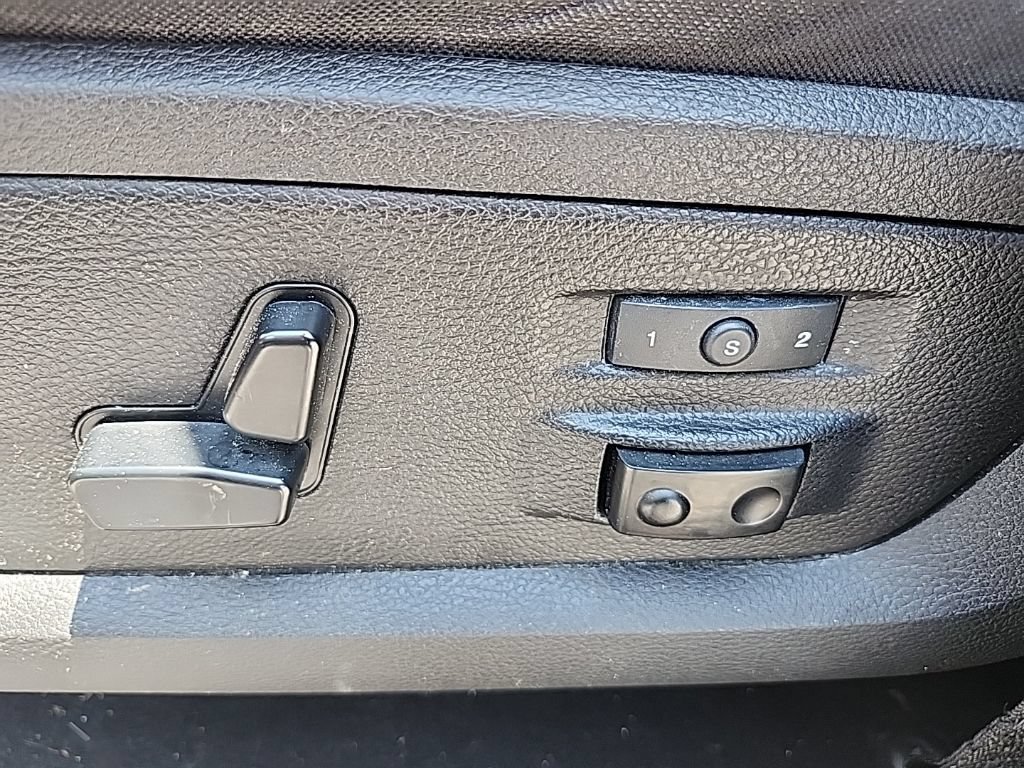 Used 2019 RAM 1500 Laramie w/ Convenience Group RWD image 18