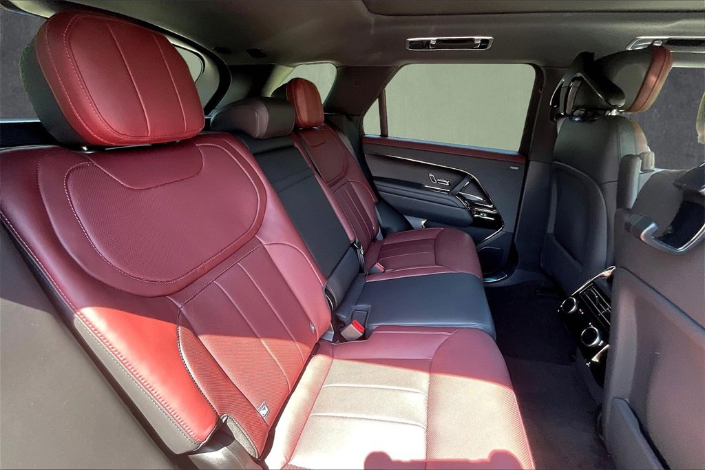 Used 2025 Land Rover Range Rover Sport Dynamic SE image 10
