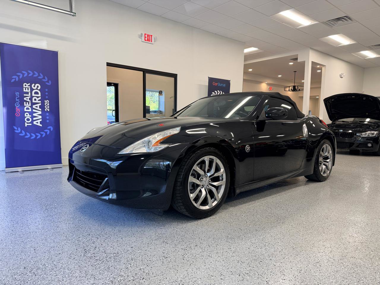 Used 2010 Nissan 370Z Touring RWD image 4