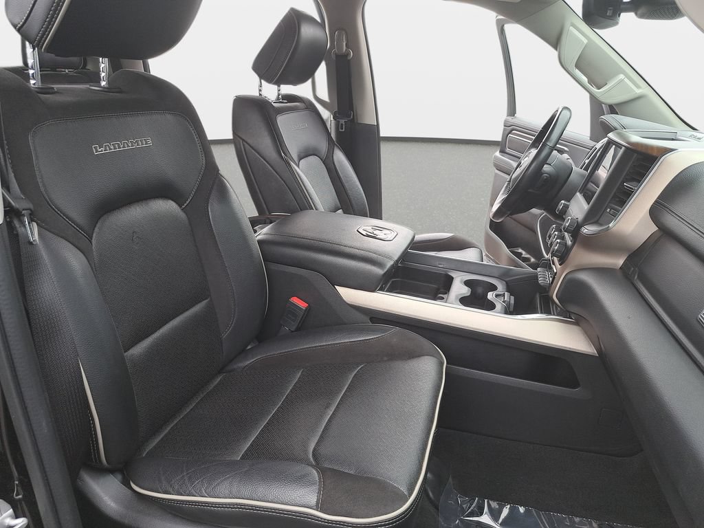 Used 2022 RAM 1500 Laramie AWD/4WD image 11