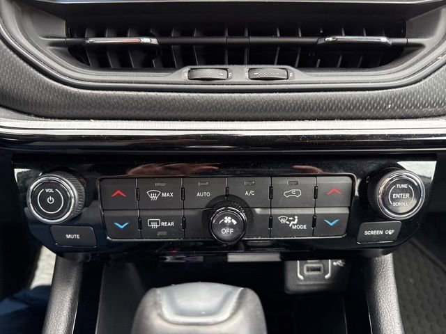 Used 2024 Jeep Compass Trailhawk AWD/4WD image 15