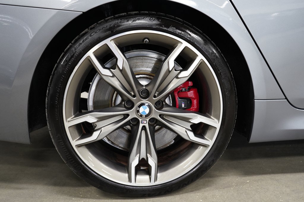 Used 2023 BMW M550i xDrive w/ Executive Package AWD/4WD image 35
