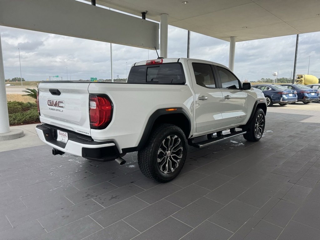 Used 2025 GMC Canyon Denali image 6