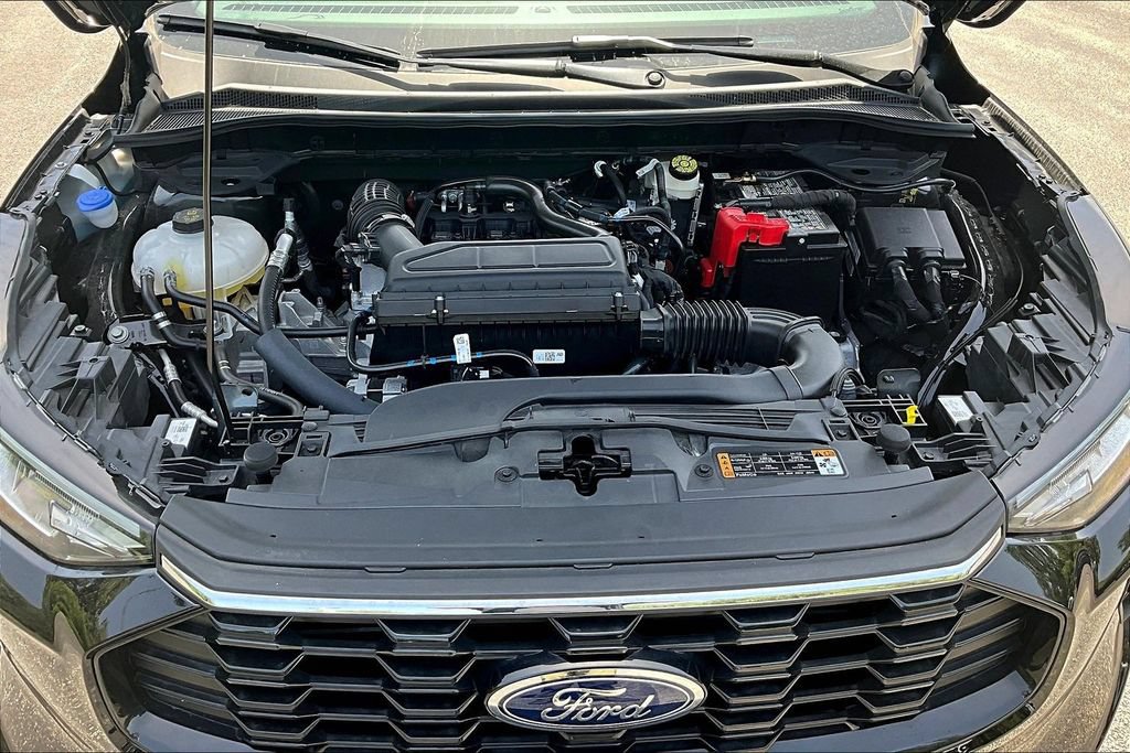 New 2025 Ford Escape ST-Line w/ Tech Pack #1 AWD/4WD image 12