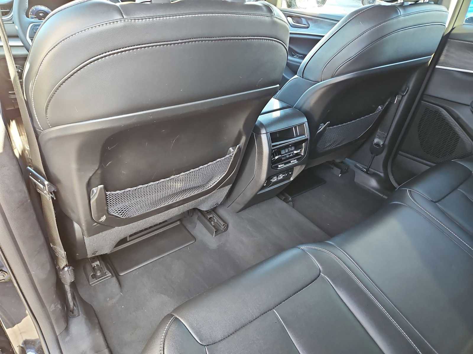 Used 2023 Jeep Grand Cherokee Limited image 18