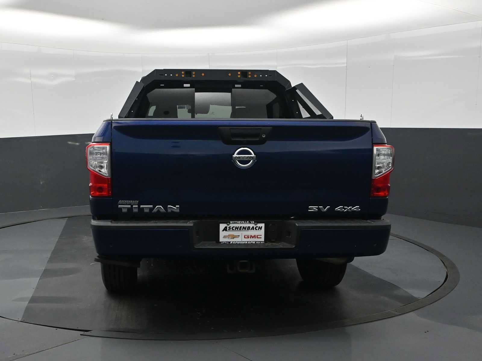 Used 2021 Nissan Titan SV w/ Accessory Utility Package AWD/4WD image 9