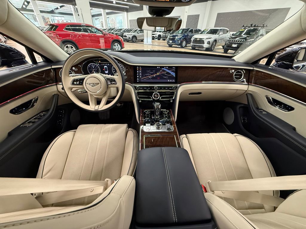 Used 2022 Bentley Flying Spur Plug-In Hybrid image 56