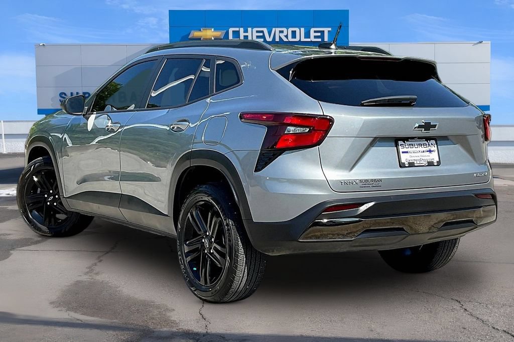 Used 2025 Chevrolet Trax ACTIV FWD image 3
