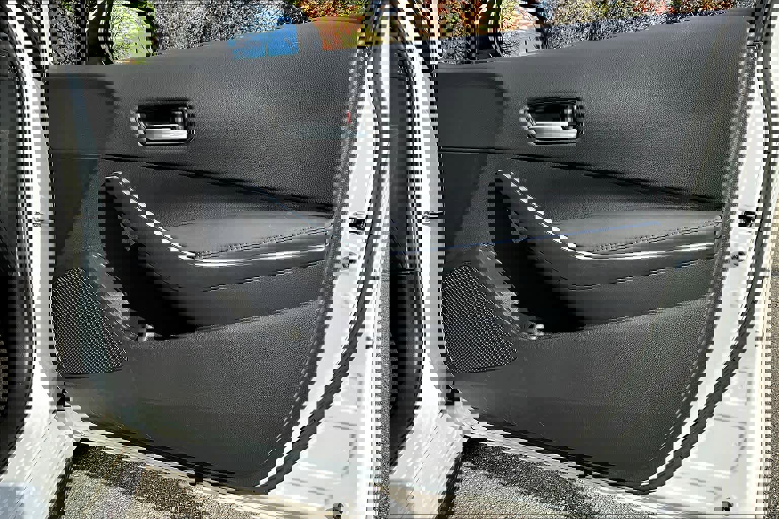 Certified 2022 Toyota Corolla SE w/ SE Premium Package image 23