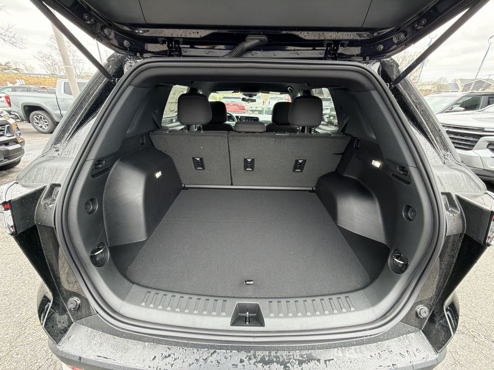 New 2026 Chevrolet Equinox LT FWD image 25