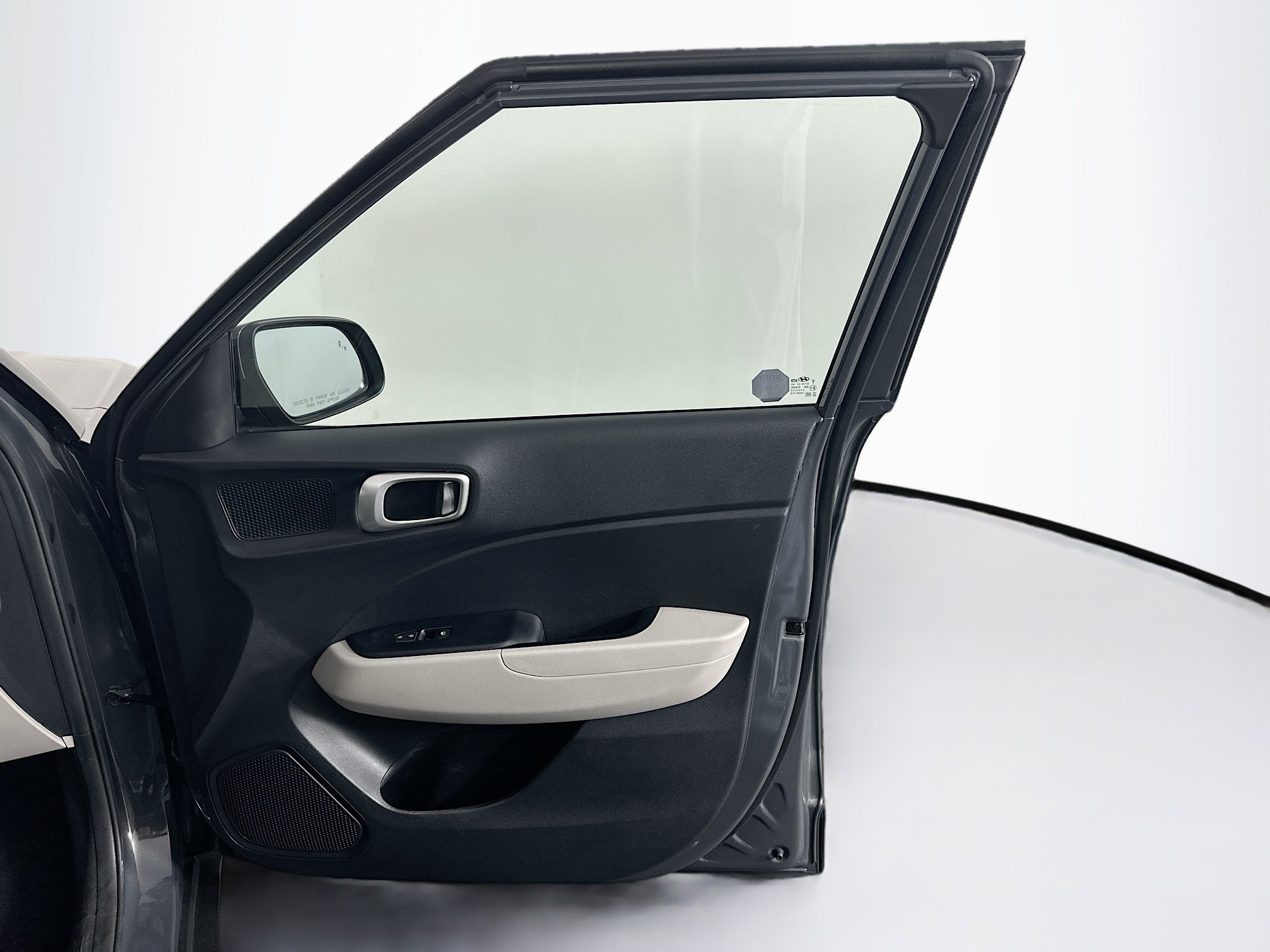 Used 2023 Hyundai Venue SEL FWD image 31