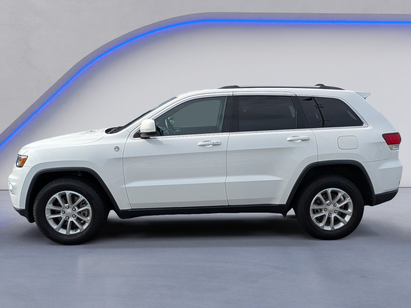 Used 2021 Jeep Grand Cherokee Laredo AWD/4WD image 6