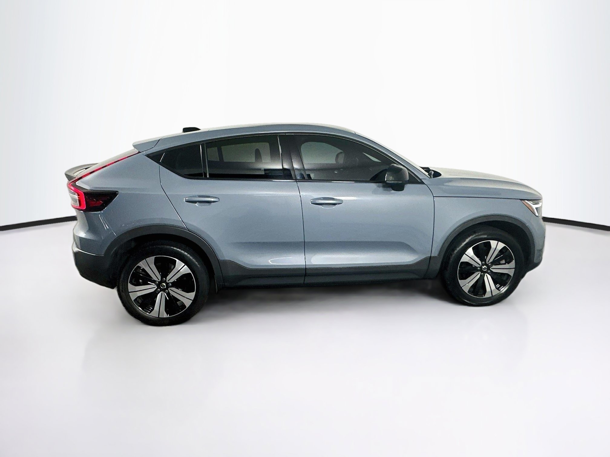 Used 2023 Volvo C40 Recharge Core w/ Protection Package Premier AWD/4WD image 10