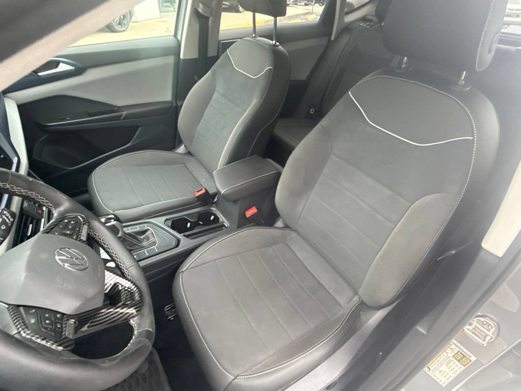 Certified 2023 Volkswagen Taos SE FWD image 17