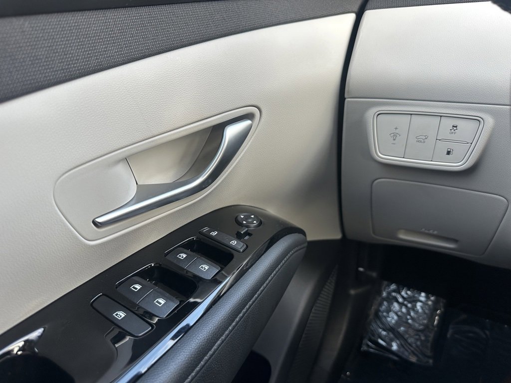Used 2024 Hyundai Tucson Limited image 18